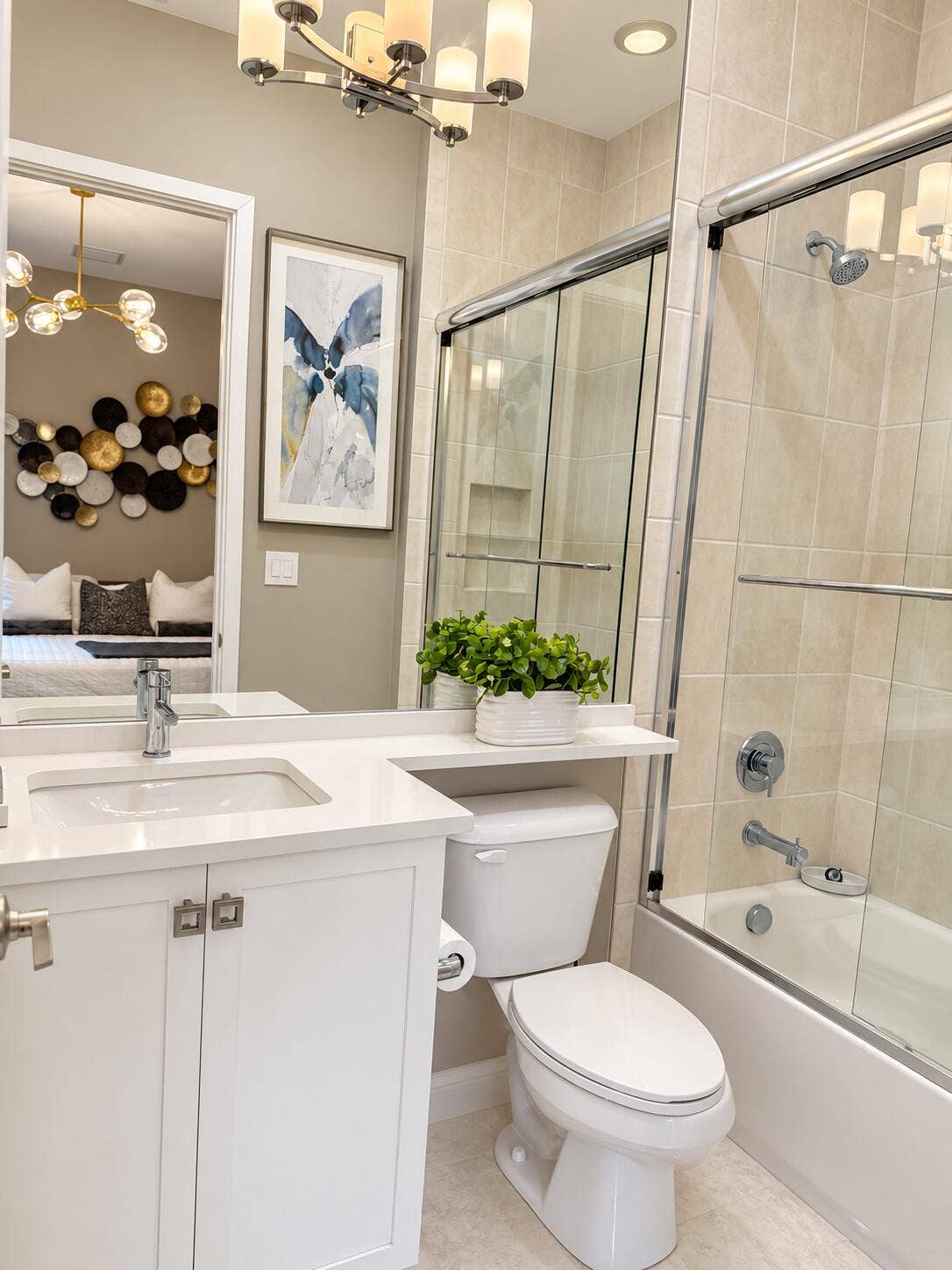 17119 Aquavera Way, Boca Raton, FL 33496 Ground-Floor Suite Bathroom