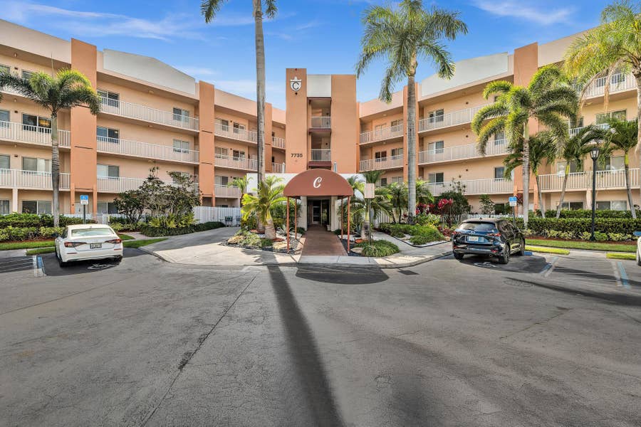 Property photo for 7735 Yardley Drive, #305, Tamarac, FL
