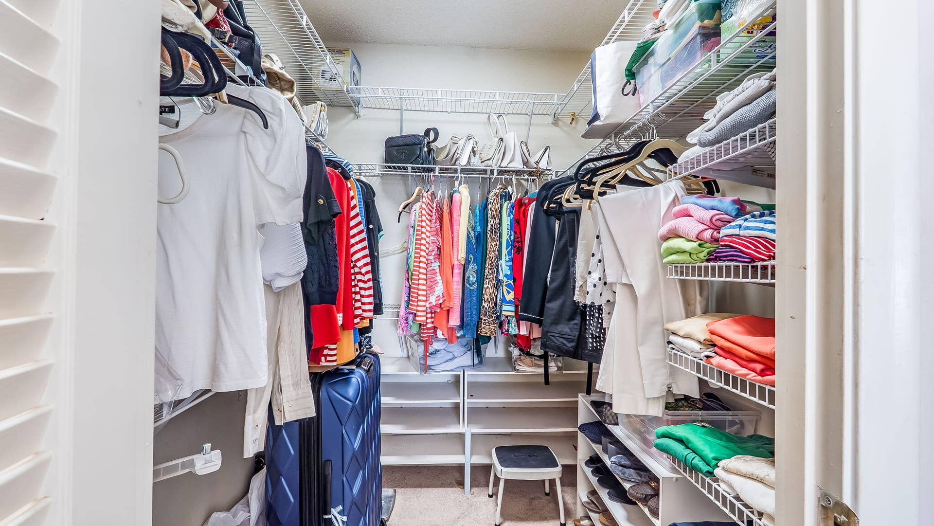 Walk-in Closet