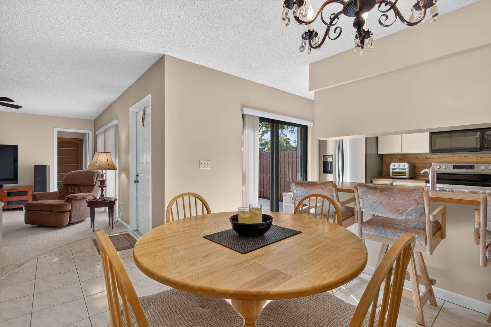 5551 NW 61ST Place, Tamarac, FL 33319 6-web-or-mls-5551-8