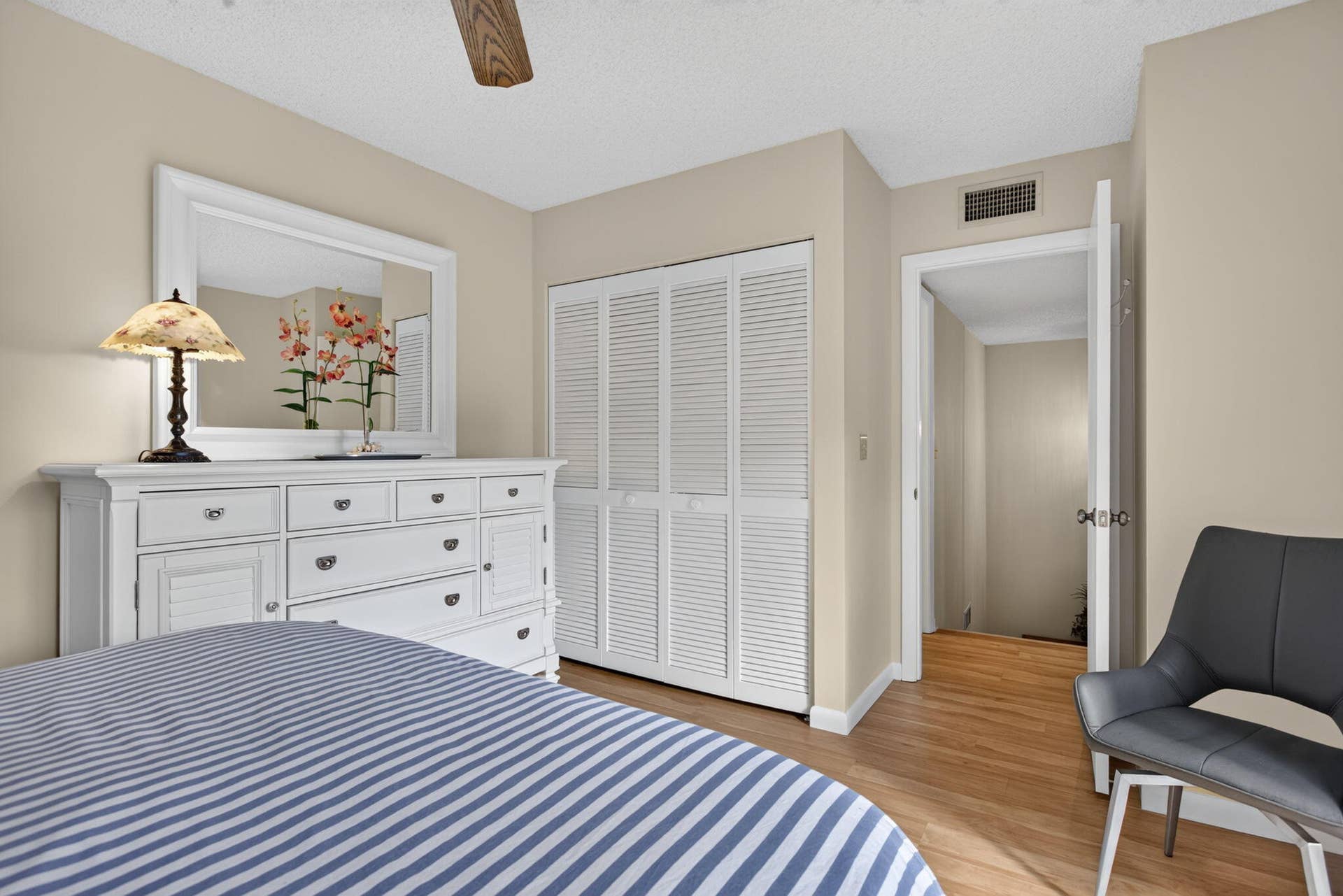 5551 NW 61ST Place, Tamarac, FL 33319 34-web-or-mls-5551-36
