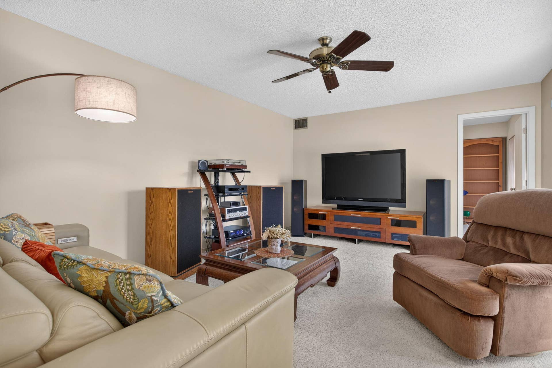 5551 NW 61ST Place, Tamarac, FL 33319 16-web-or-mls-5551-18