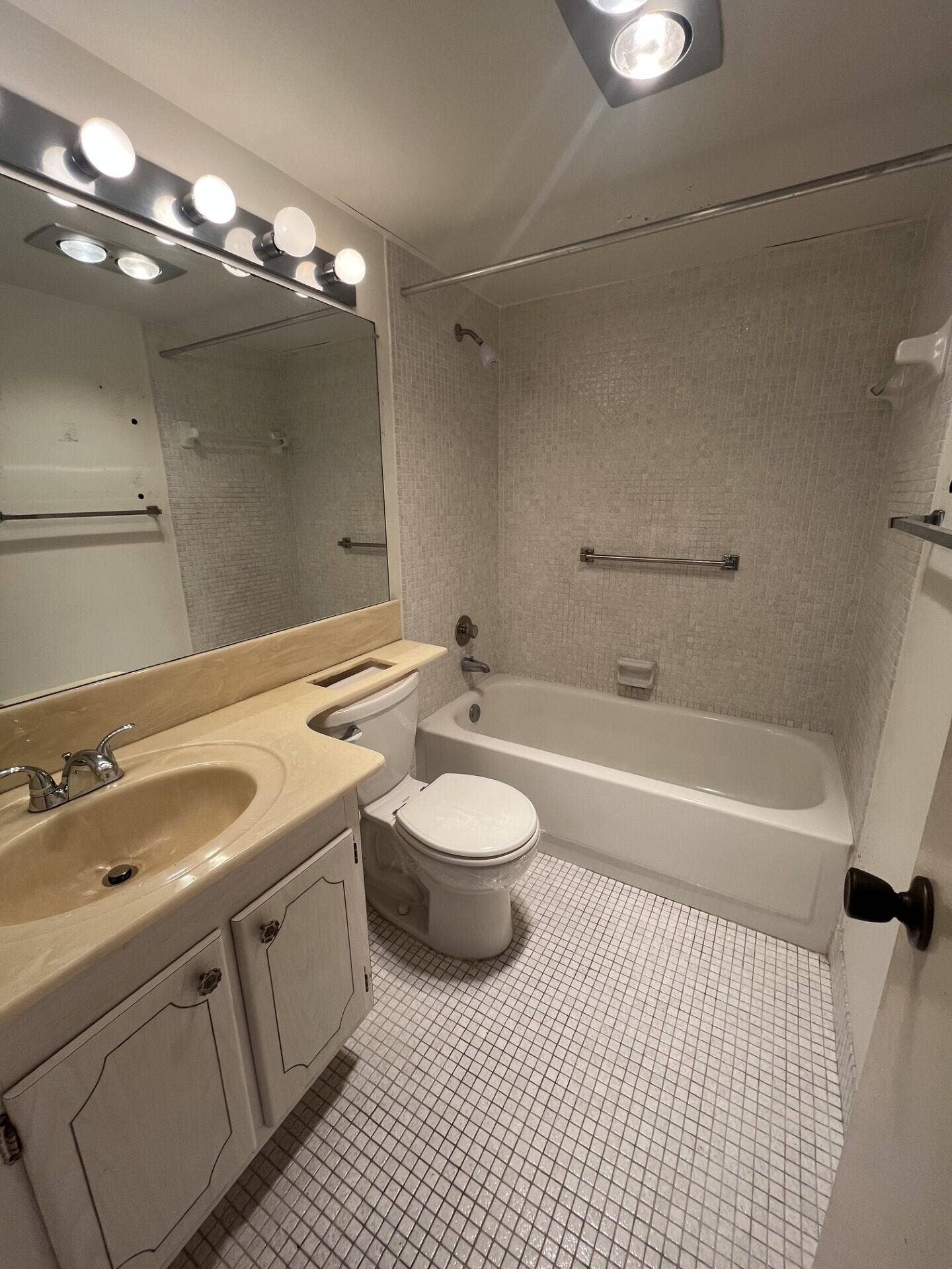 4006 FARNHAM N, #4006, Deerfield Beach, FL 33442 0e671cc3-ac07-4ce8-8d2c-faf736046c51