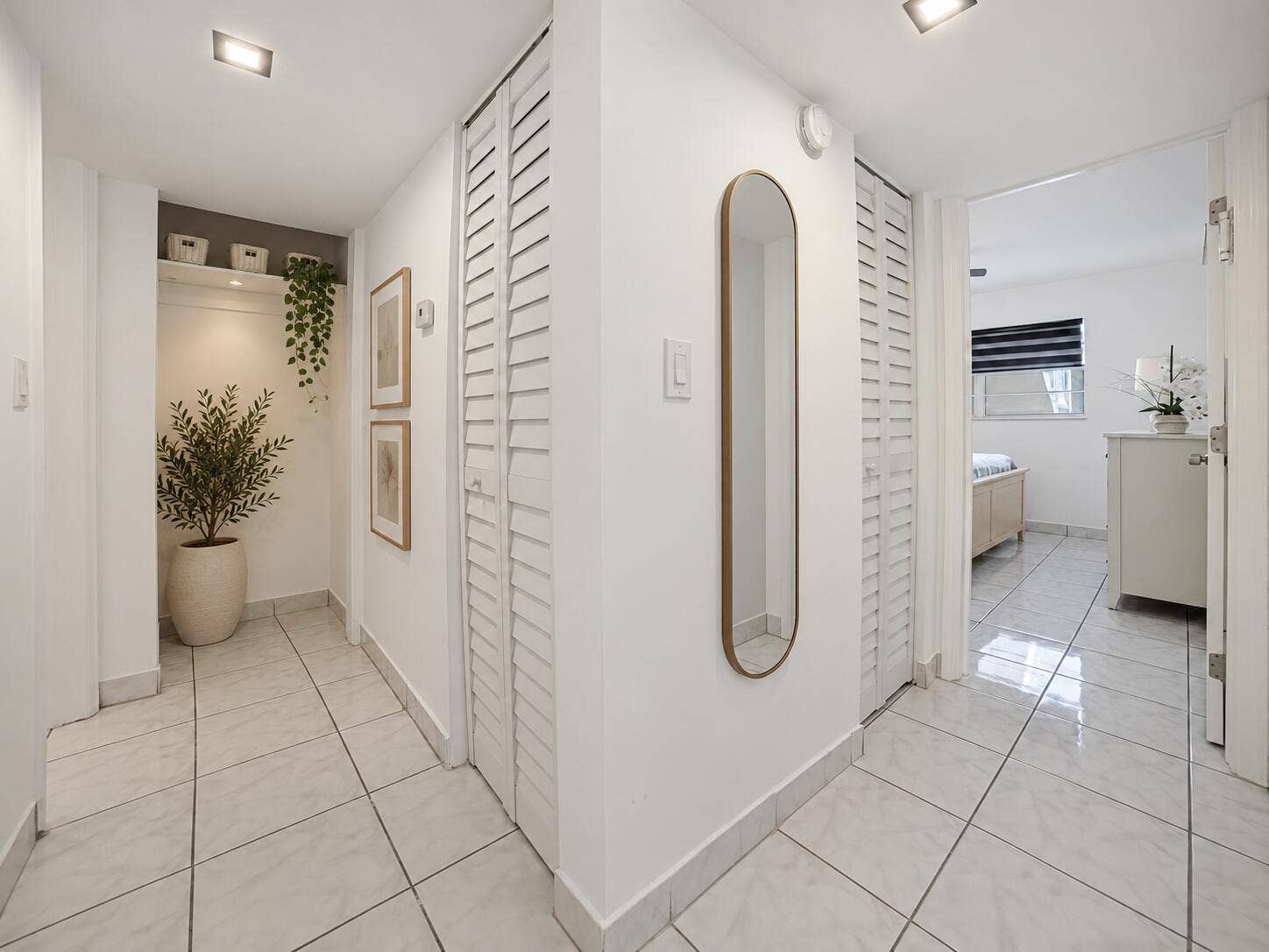 5375 SW 40TH Avenue, #105, Dania Beach, FL 33314 21-Hallway stg