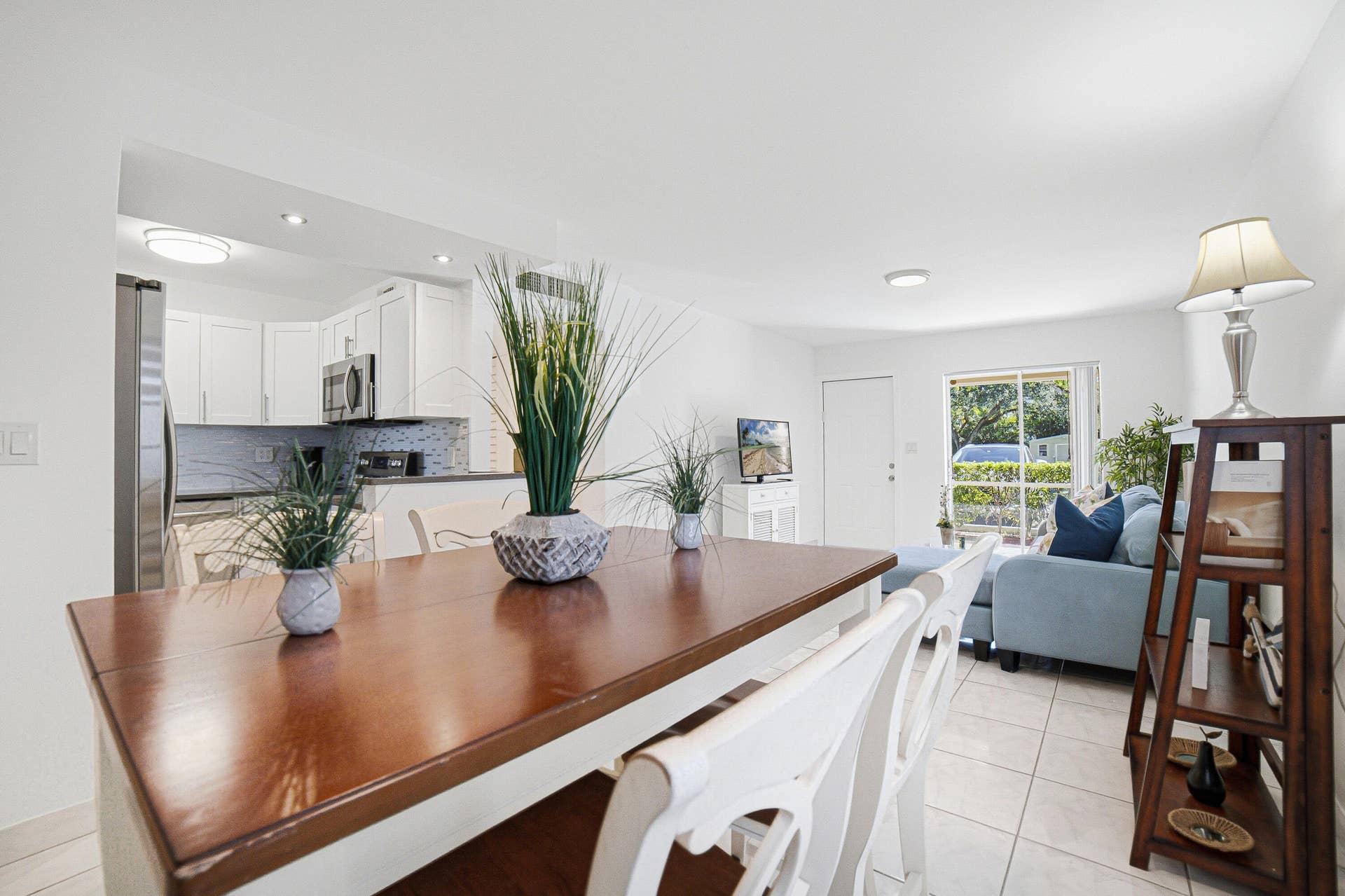 5375 SW 40TH Avenue, #105, Dania Beach, FL 33314 17-Dining Area