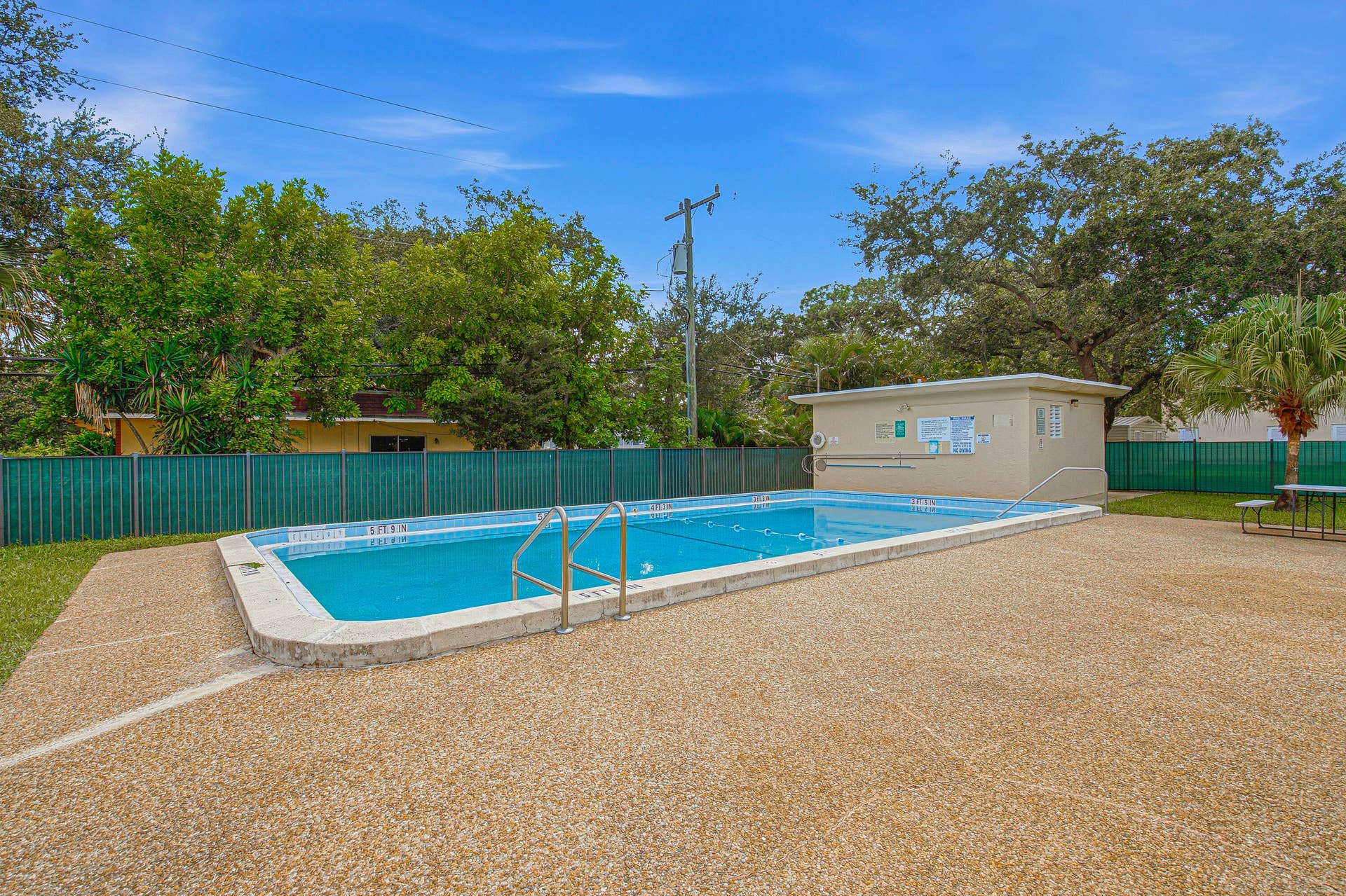 5375 SW 40TH Avenue, #105, Dania Beach, FL 33314 27-Pool