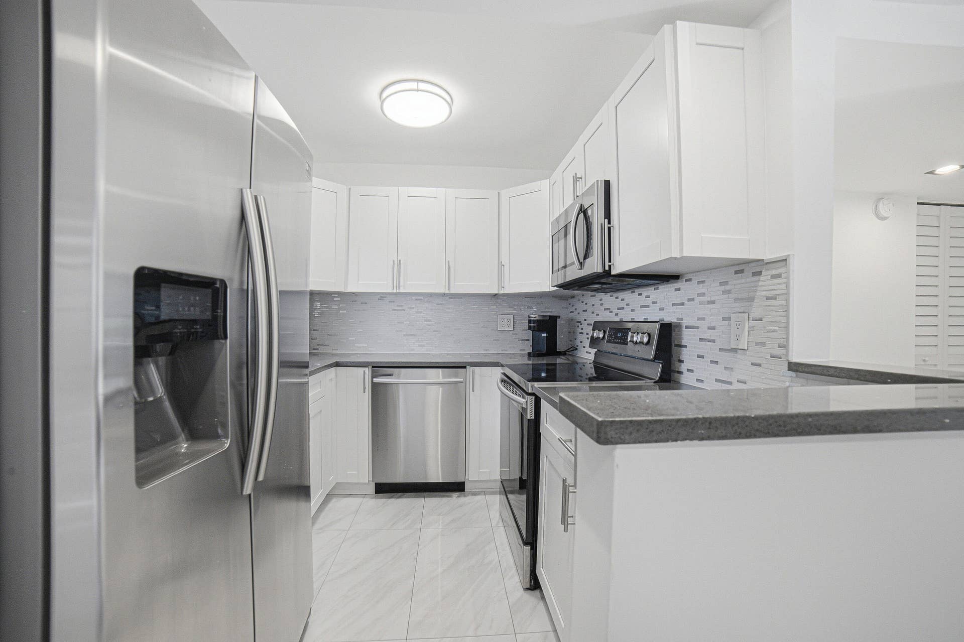 5375 SW 40TH Avenue, #105, Dania Beach, FL 33314 18-Kitchen
