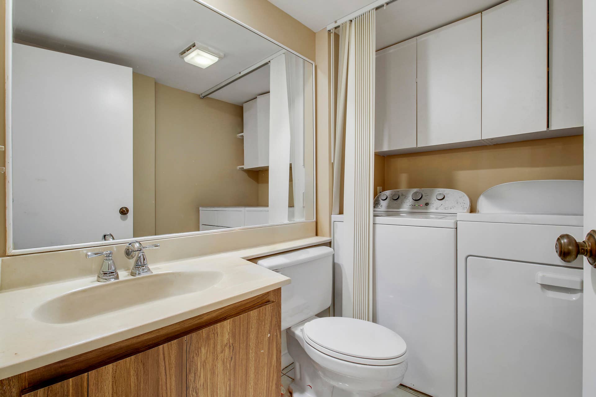 Laundry/Half bath