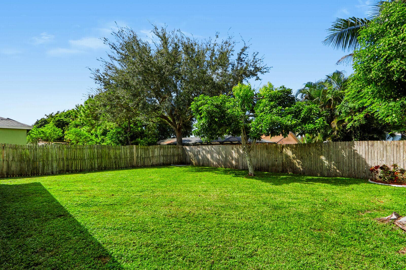1024 PARK HILL Drive, Haverhill, FL 33417 43_Image_31_mls