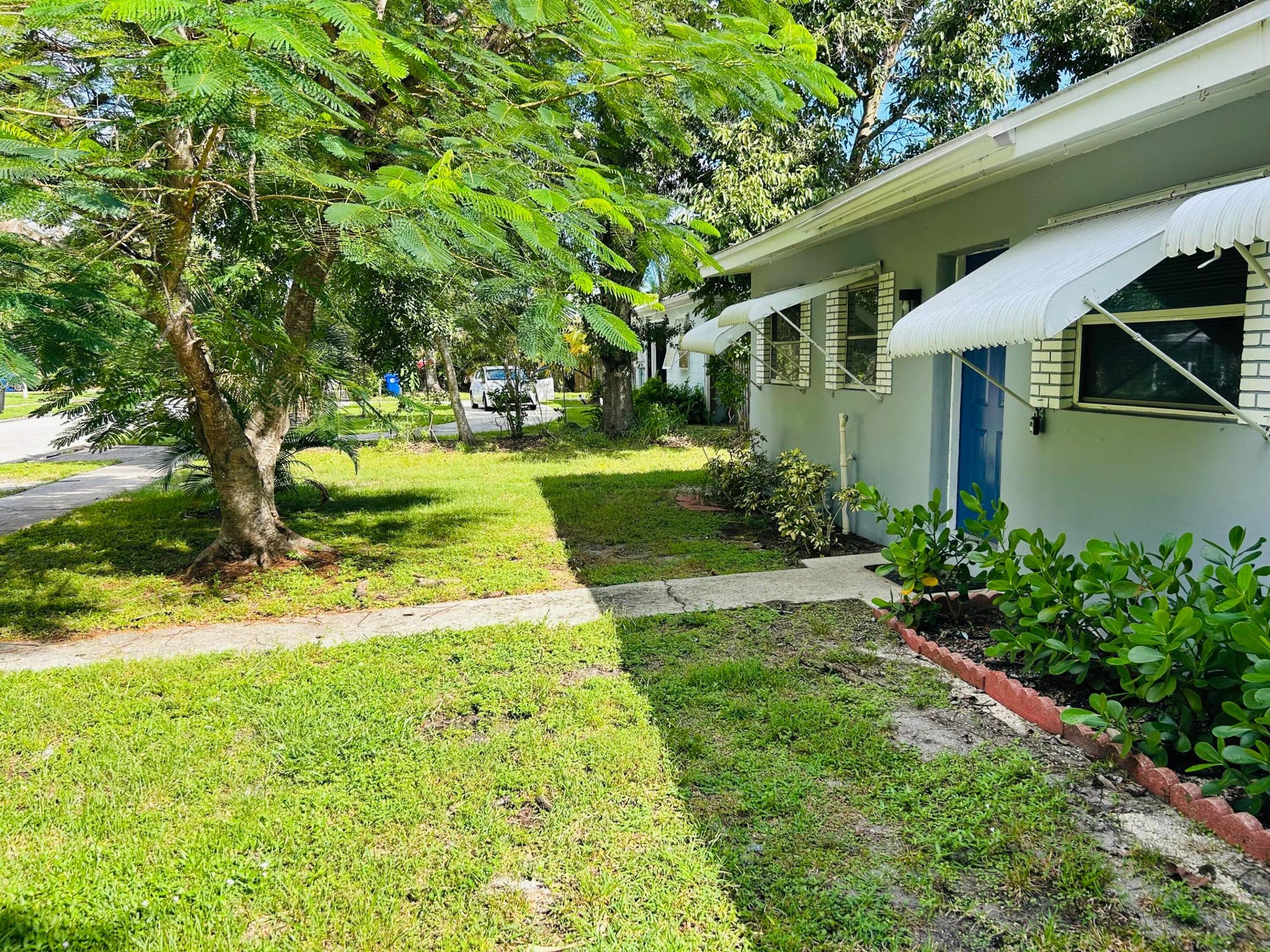 1808 22nd Avenue, Vero Beach, FL 32960 Front Yard