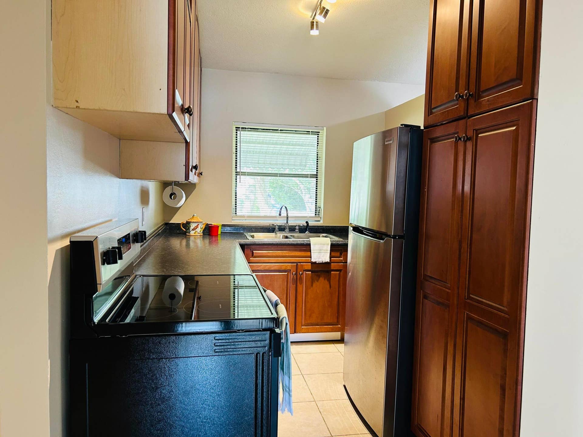 1808 22nd Avenue, Vero Beach, FL 32960 Kitchen