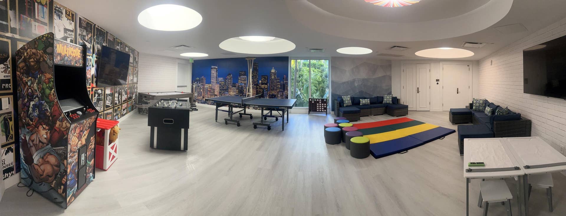21200 POINT Place, #801, Aventura, FL 33180 Teen Room