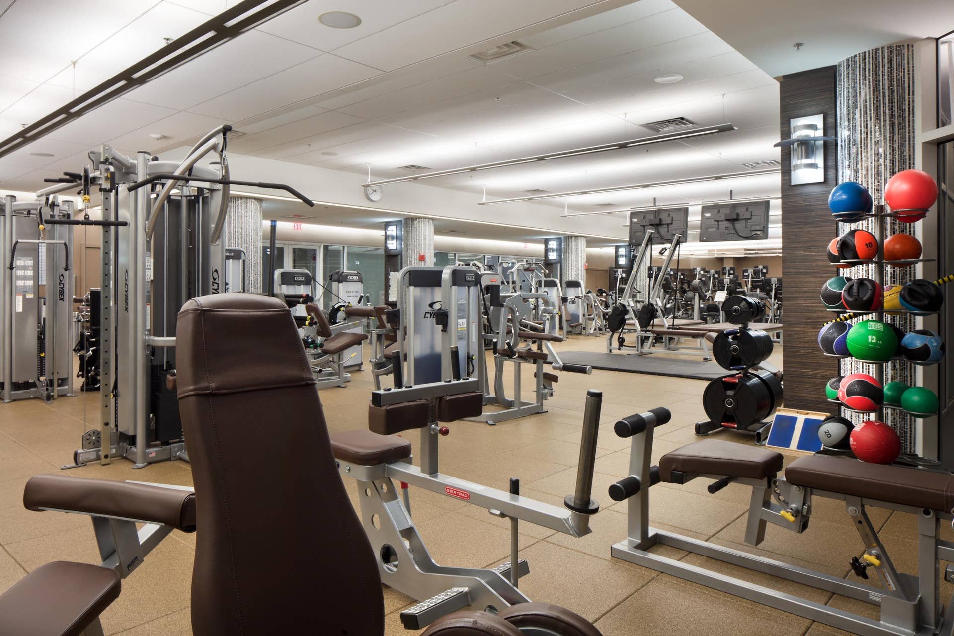 21200 POINT Place, #801, Aventura, FL 33180 Gym
