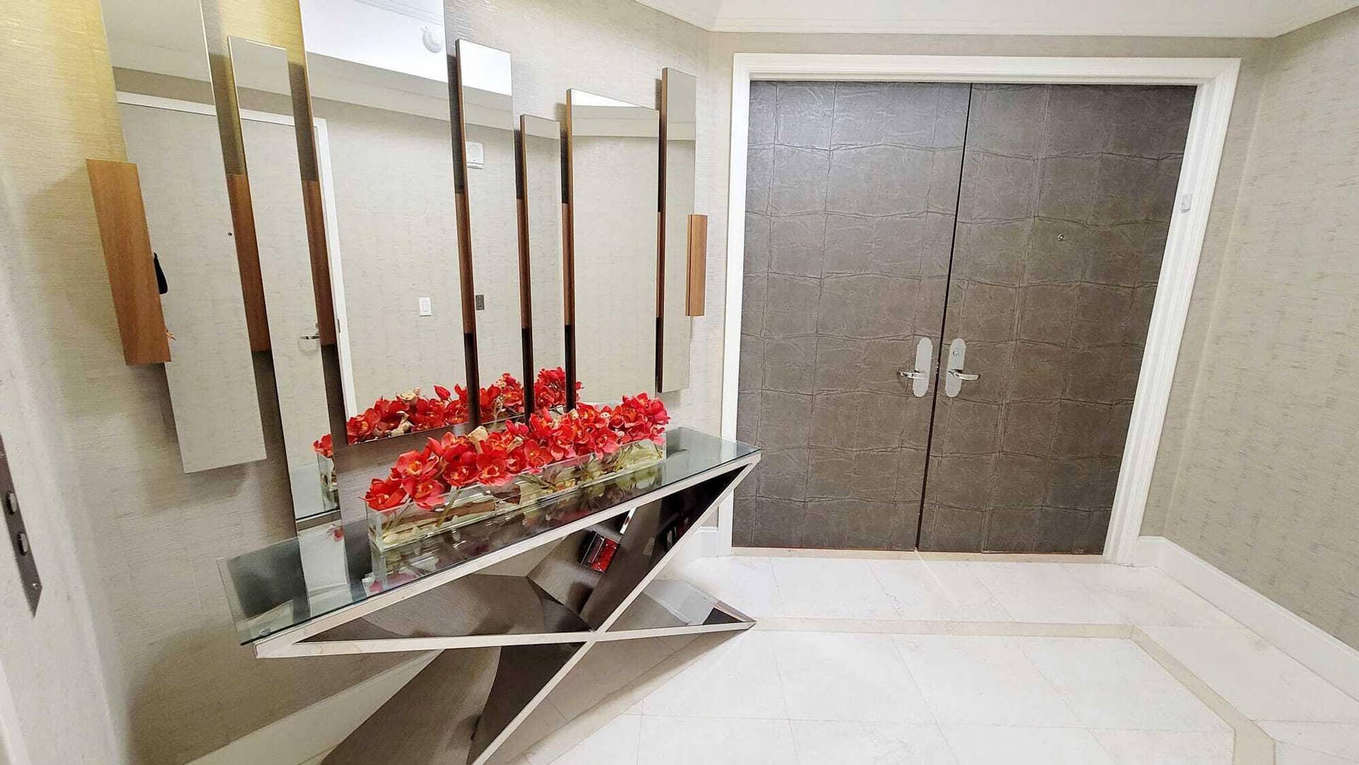 21200 POINT Place, #801, Aventura, FL 33180 entrance