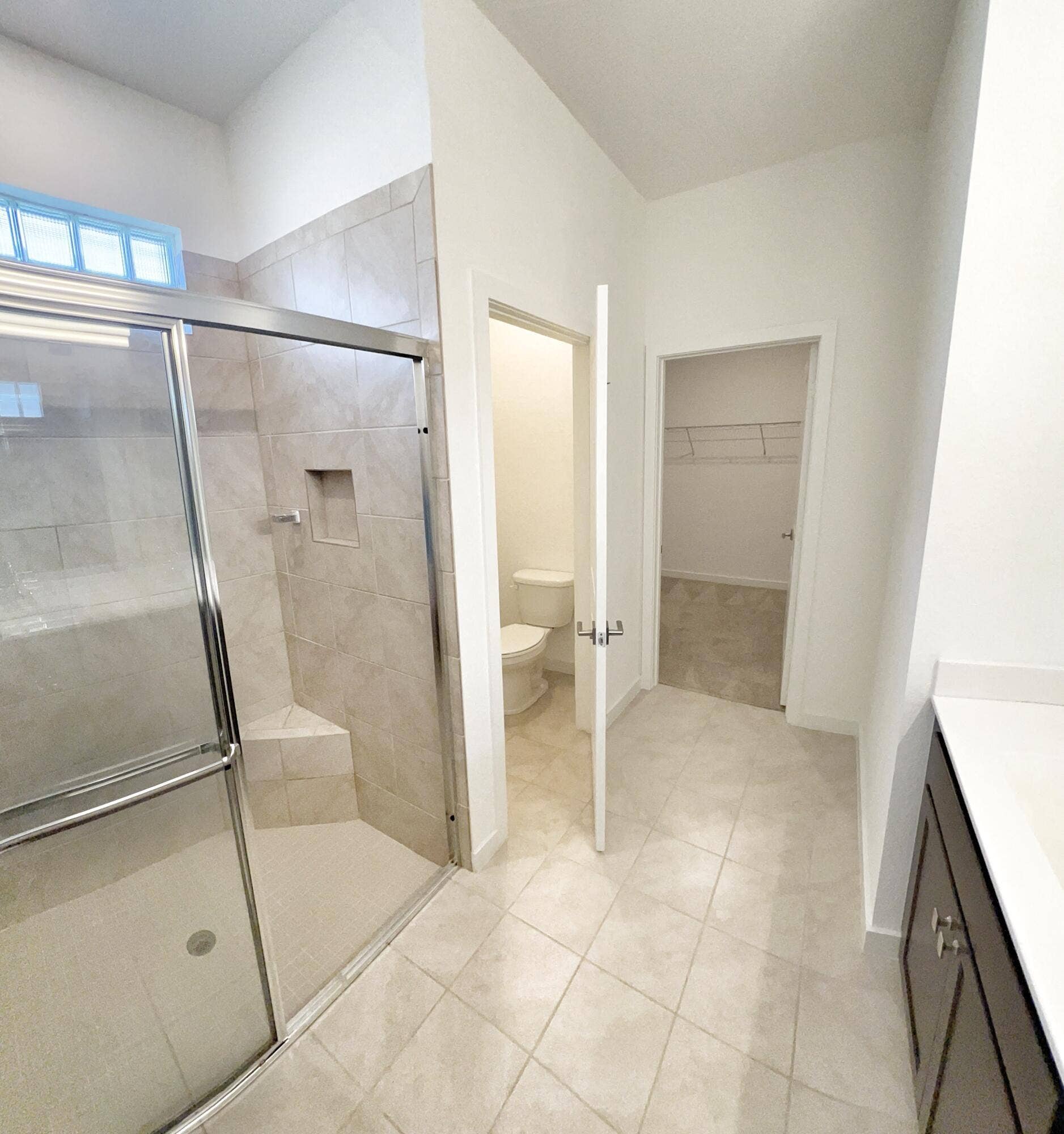 5724 SE Pinehurst Trail, Hobe Sound, Hobe Sound, FL 33455 Master bath and closet entry