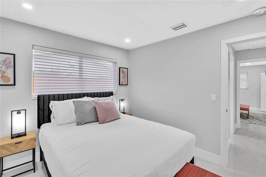 4925 Polk Street, Hollywood, FL 33021 bedroom