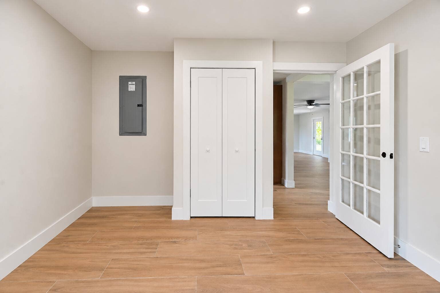 8721 HIDDEN PINES Road, Fort Pierce, FL 34945 Closet
