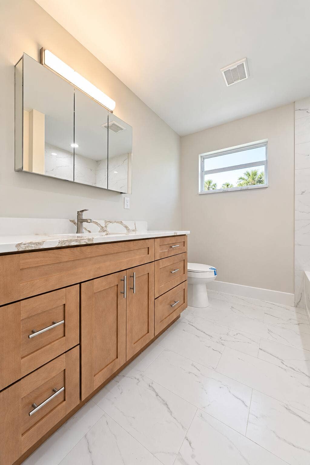 8721 HIDDEN PINES Road, Fort Pierce, FL 34945 Extra Bath