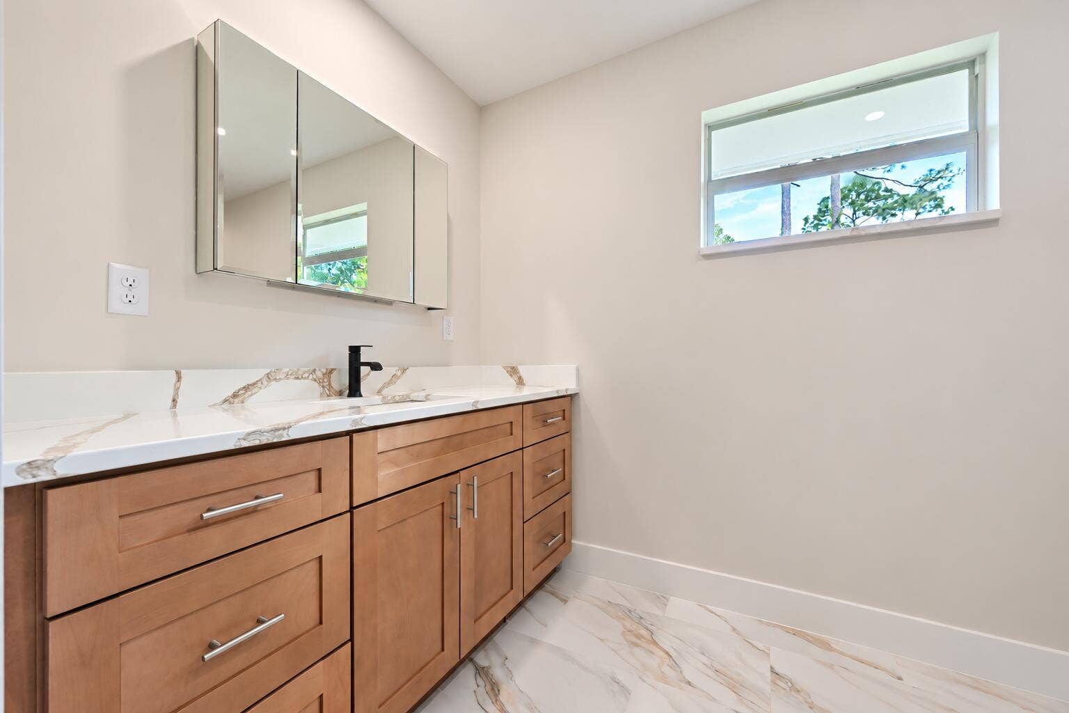 8721 HIDDEN PINES Road, Fort Pierce, FL 34945 Master Bath