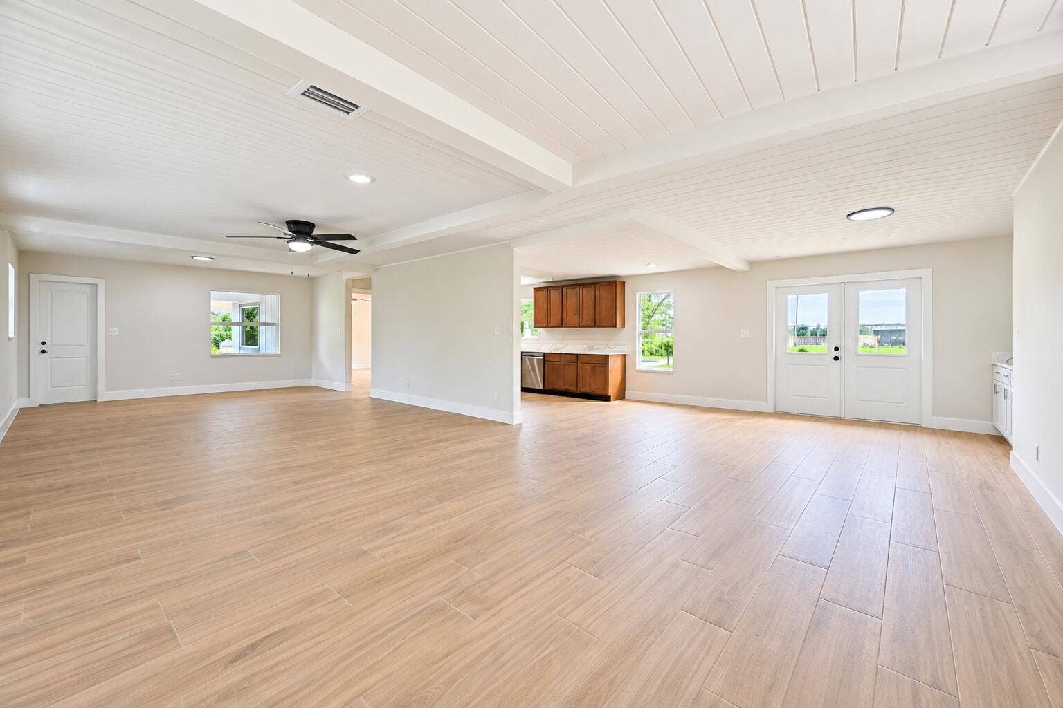 8721 HIDDEN PINES Road, Fort Pierce, FL 34945 Living