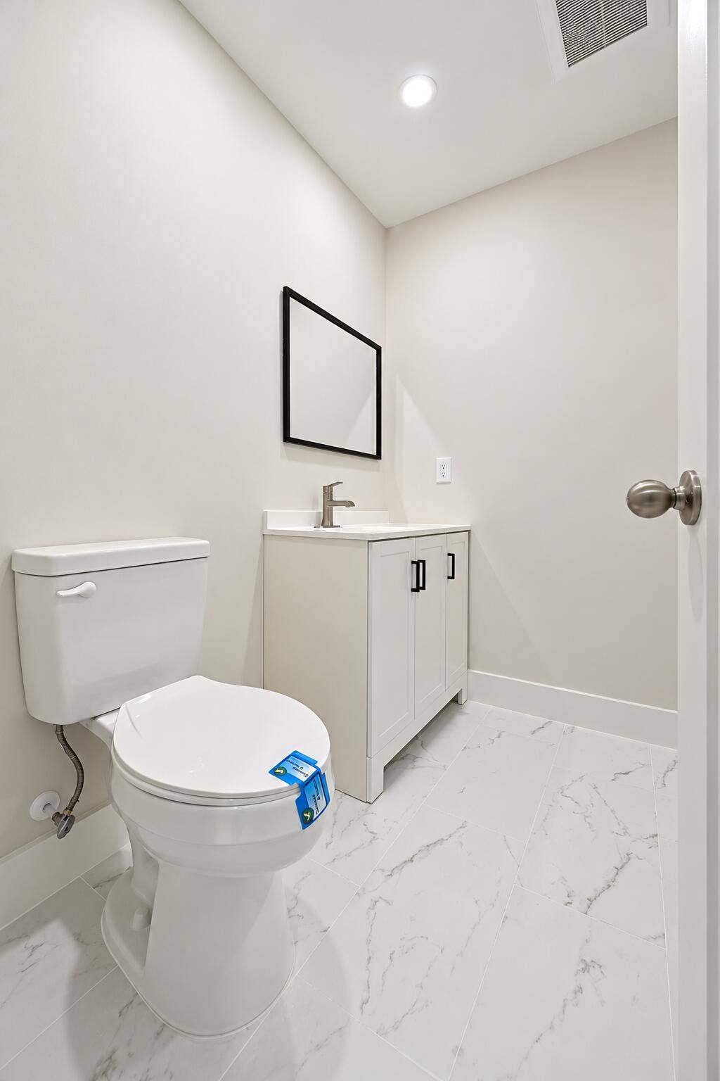 8721 HIDDEN PINES Road, Fort Pierce, FL 34945 Pool bath