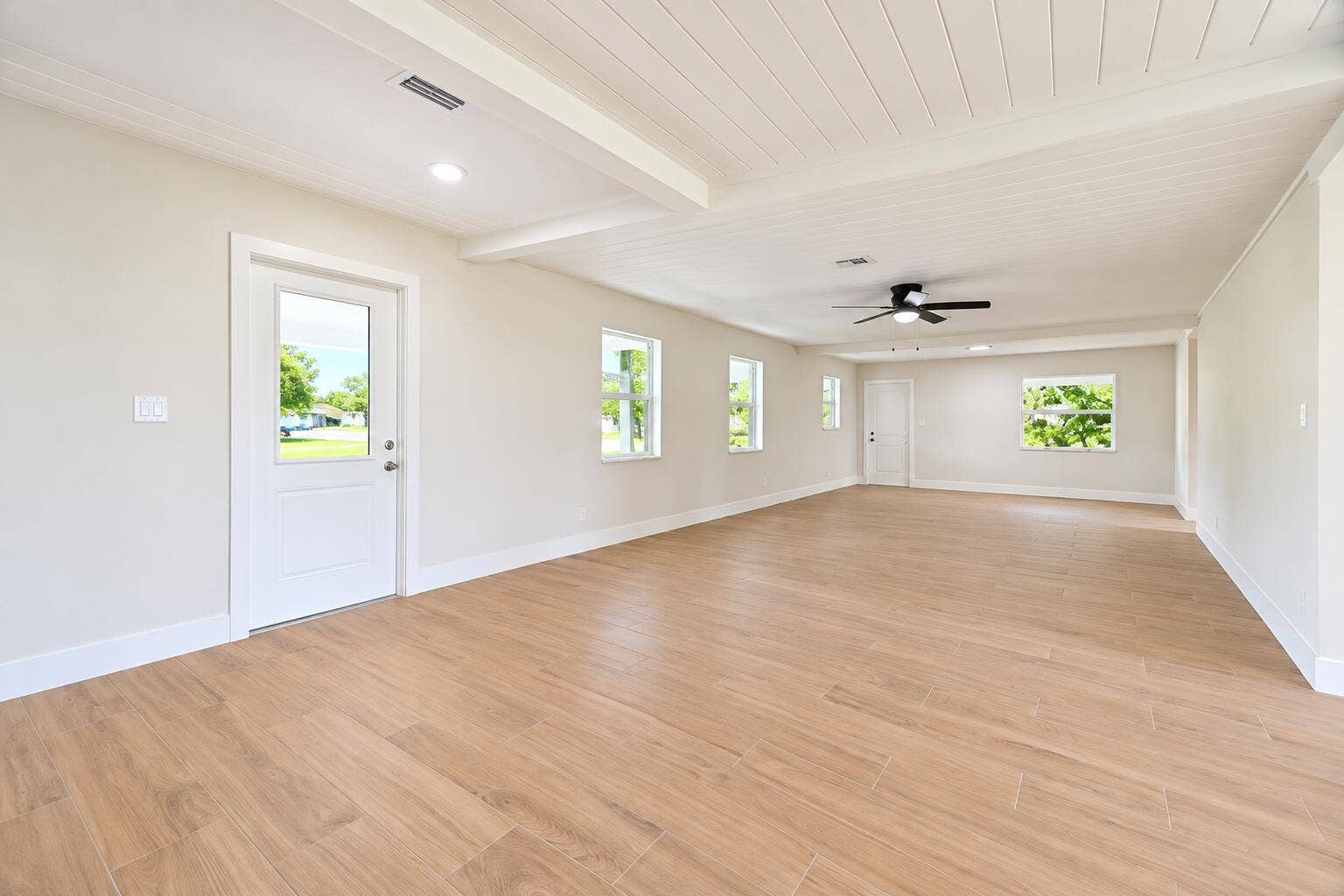 8721 HIDDEN PINES Road, Fort Pierce, FL 34945 Living