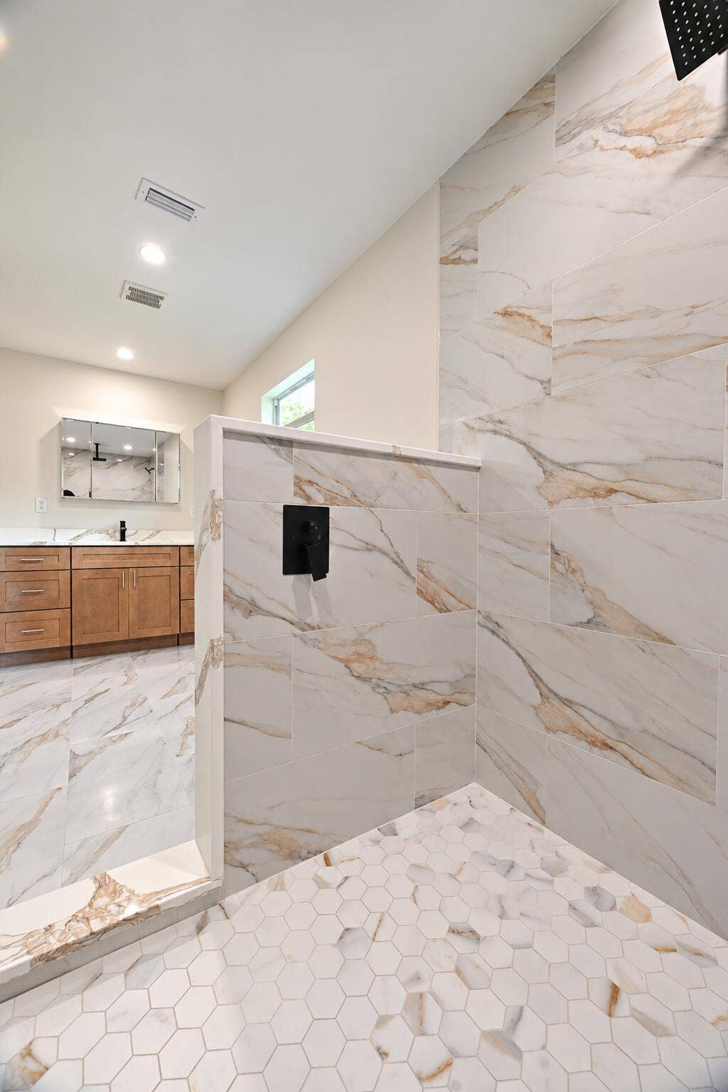 8721 HIDDEN PINES Road, Fort Pierce, FL 34945 Master Bath