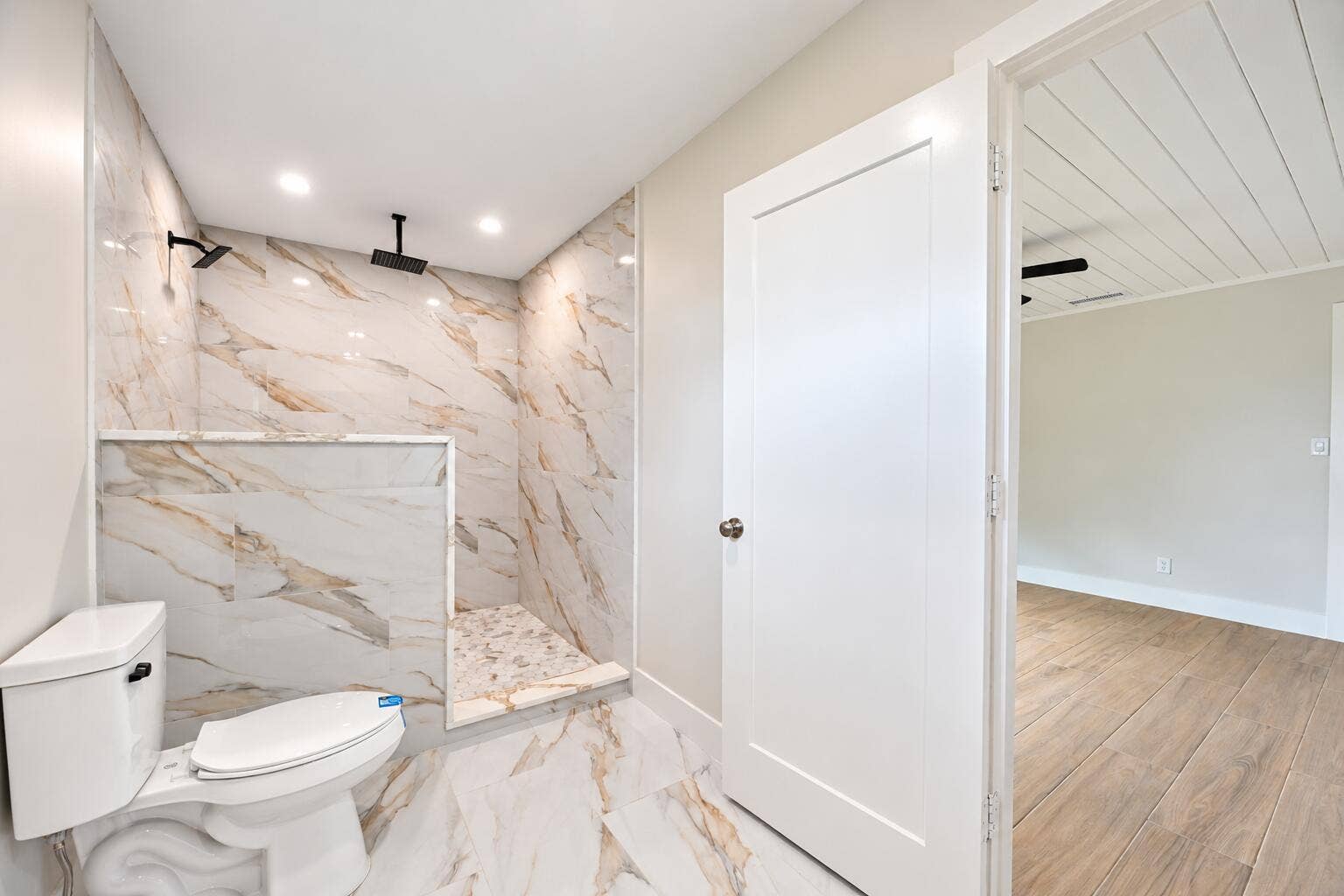 8721 HIDDEN PINES Road, Fort Pierce, FL 34945 Master Bath