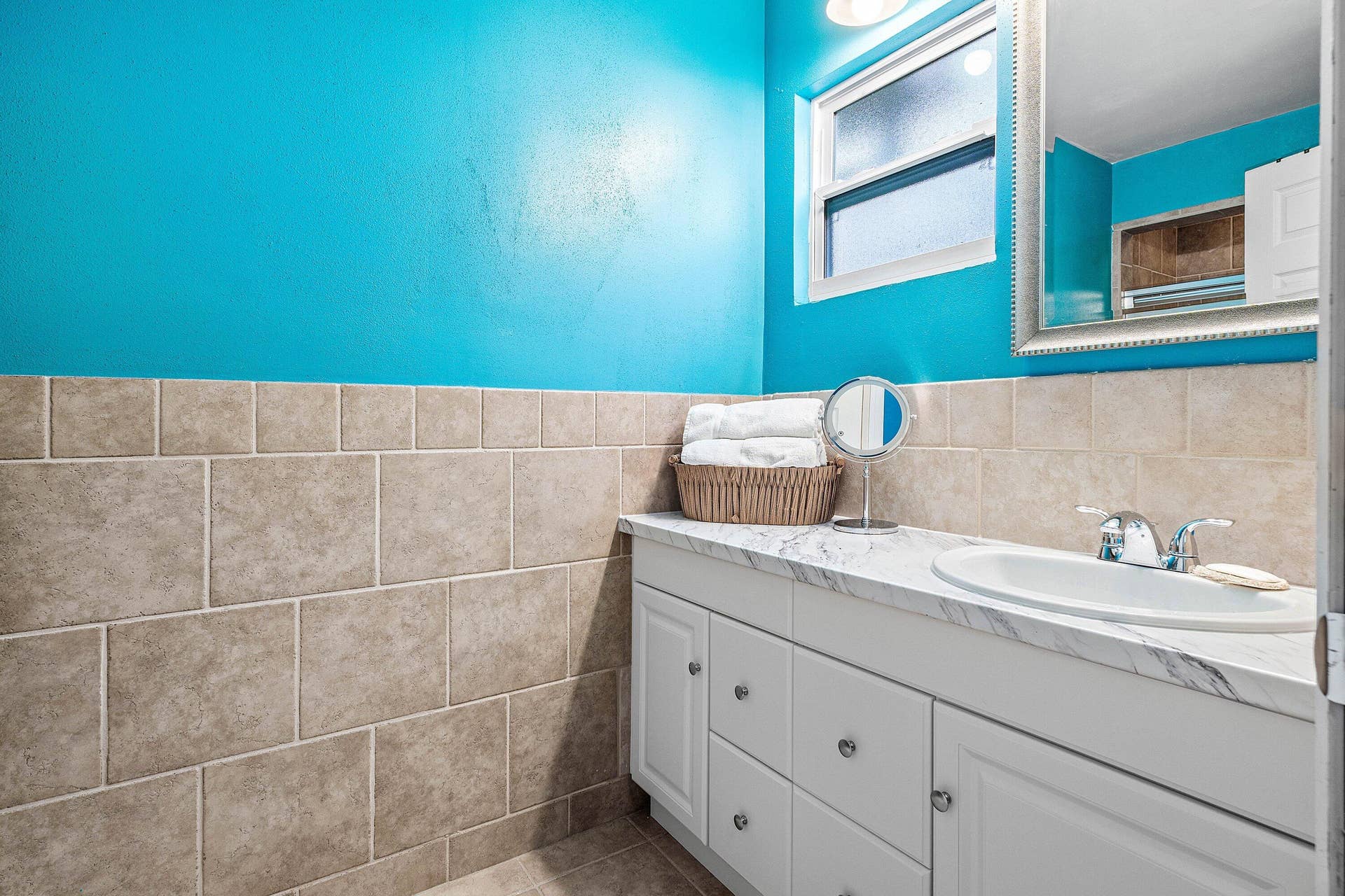 043-1294666thStreetNorth-WestPalmBeach-F