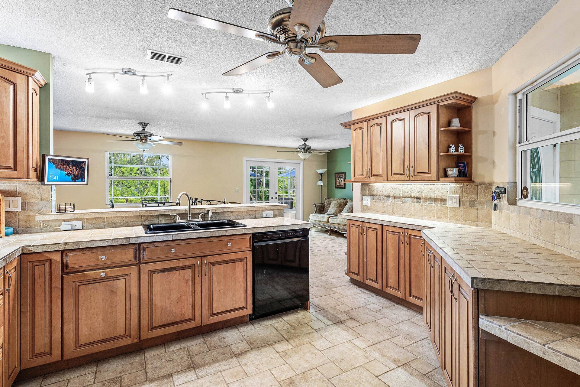 038-1294666thStreetNorth-WestPalmBeach-F