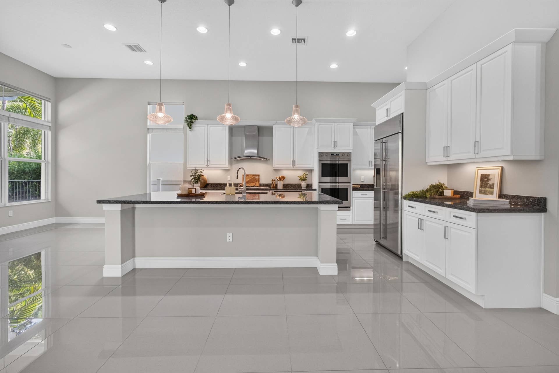 1070 Faulkner Terrace, Palm Beach Gardens, FL 33418 Kitchen