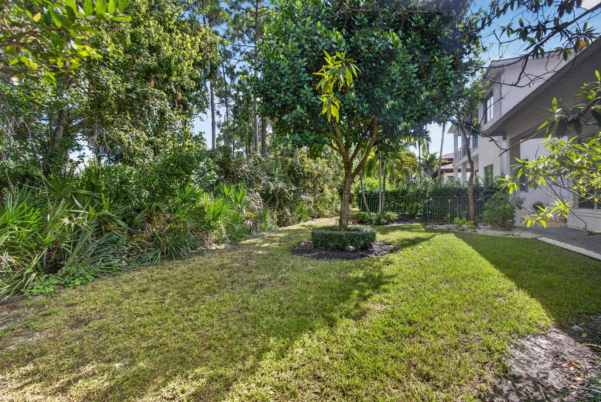 1070 Faulkner Terrace, Palm Beach Gardens, FL 33418 Backyard