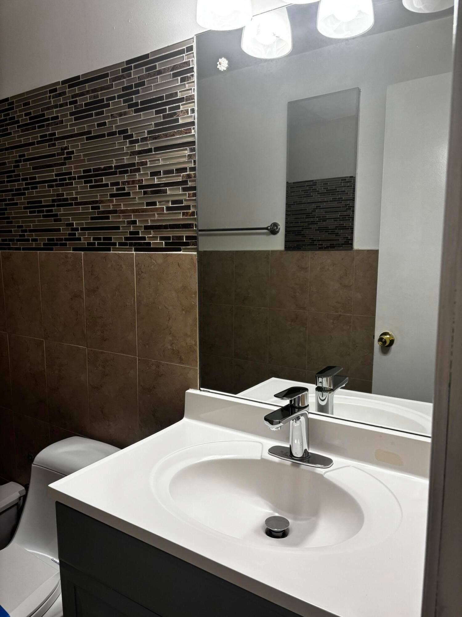 941 CRYSTAL LAKE Drive, #105, Deerfield Beach, FL 33064 IMG_5158
