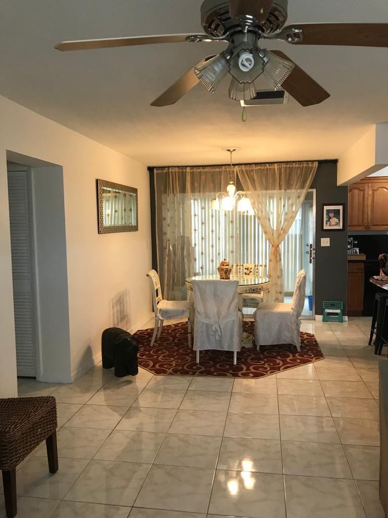 941 CRYSTAL LAKE Drive, #105, Deerfield Beach, FL 33064 living