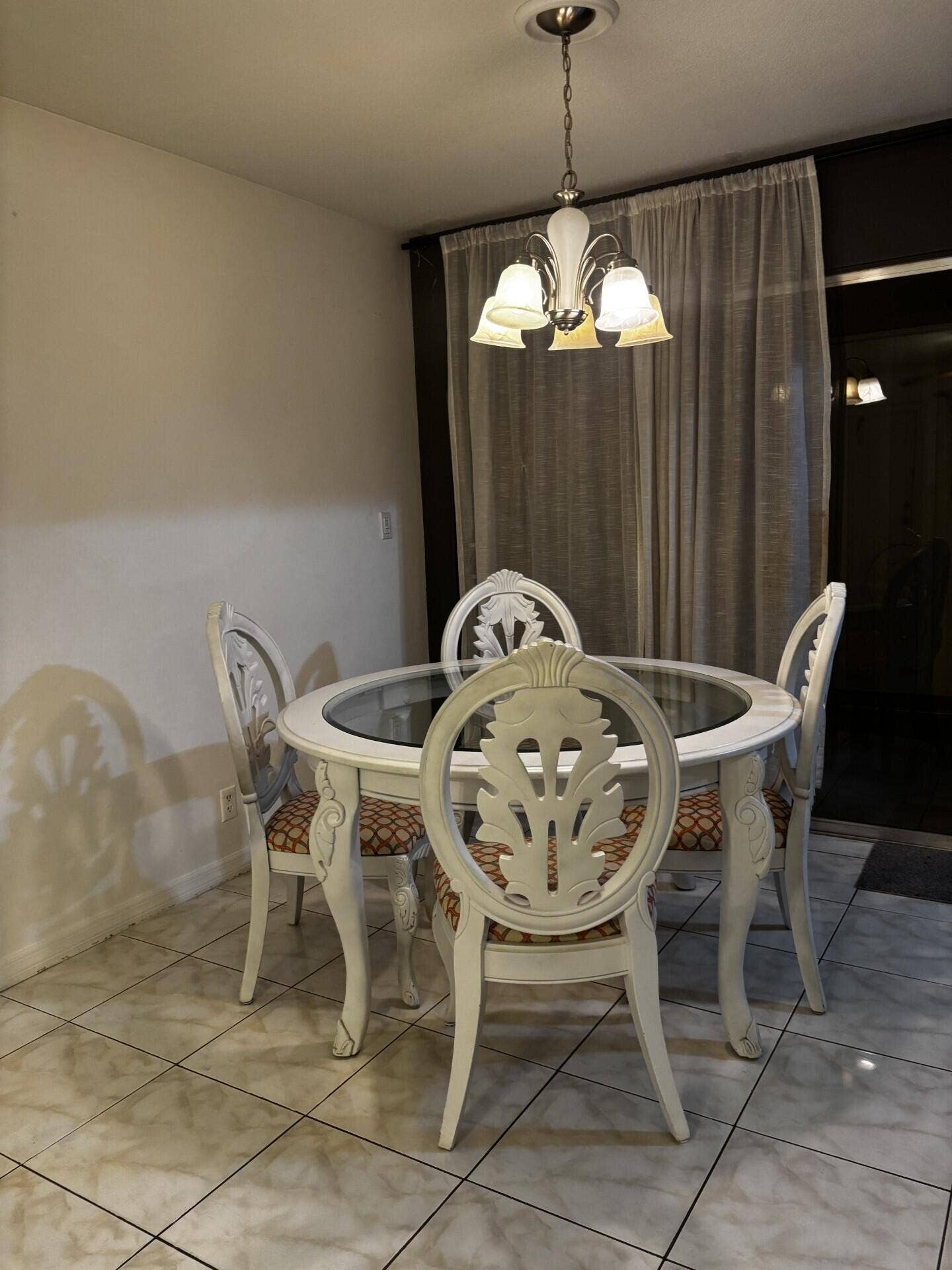 941 CRYSTAL LAKE Drive, #105, Deerfield Beach, FL 33064 Crystal lake dining