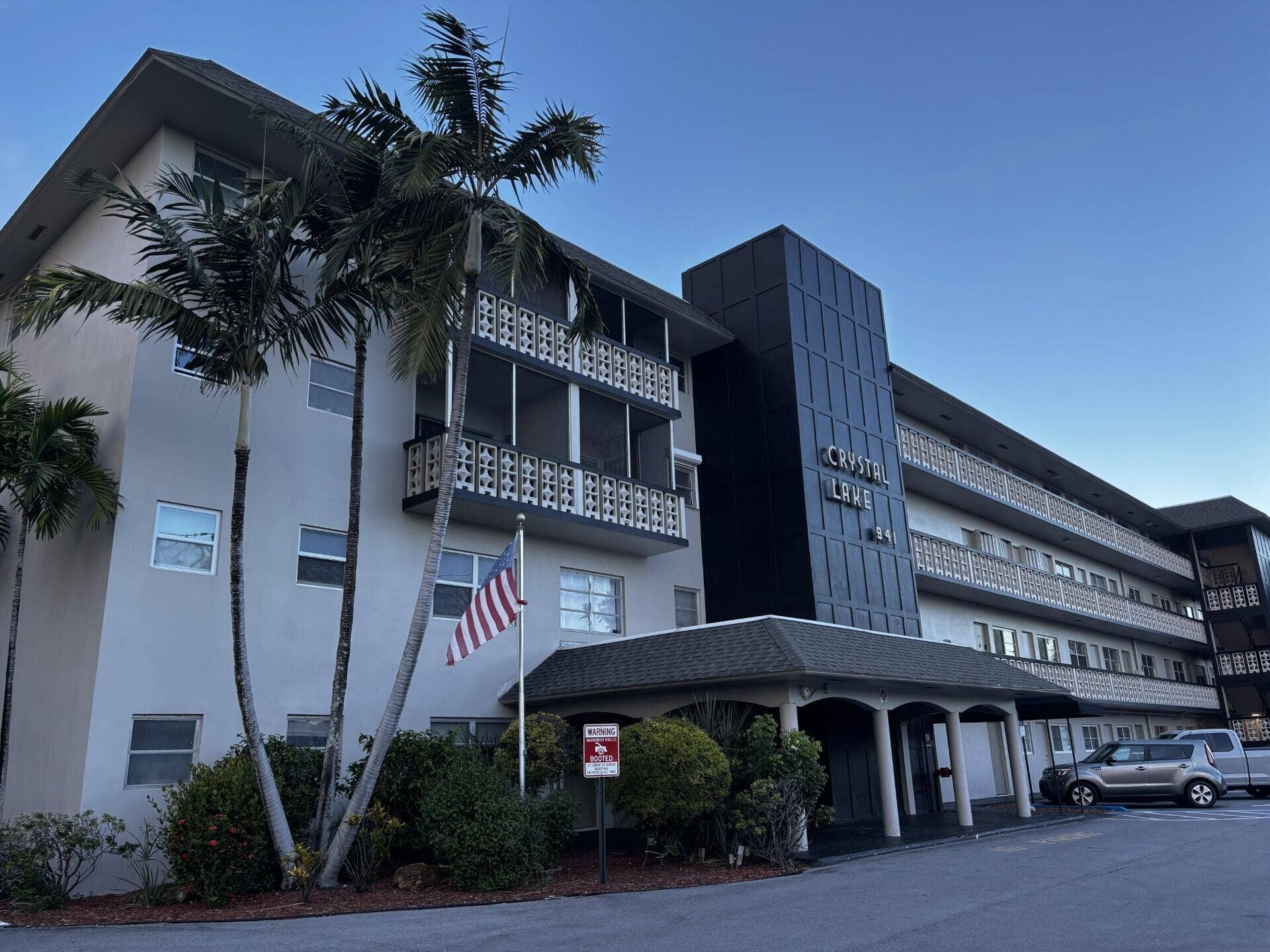 941 CRYSTAL LAKE Drive, #105, Deerfield Beach, FL 33064 Crystal Lake Building2