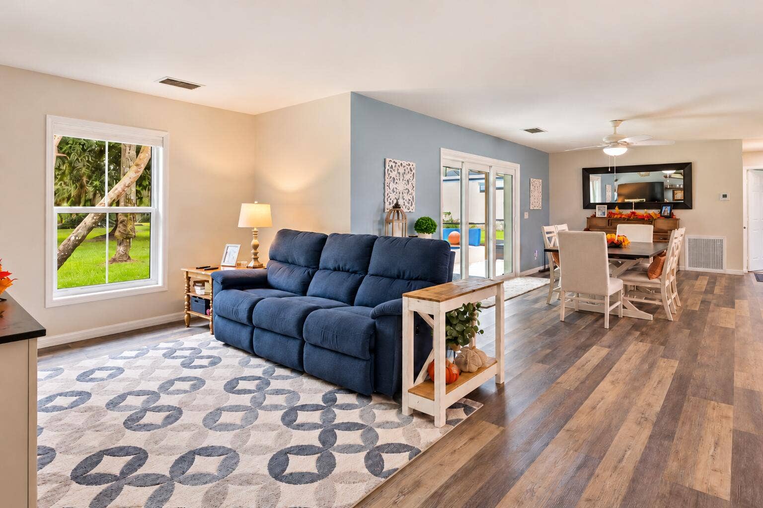 15440 SW Palm Drive, Indiantown, FL 34956 Living Room