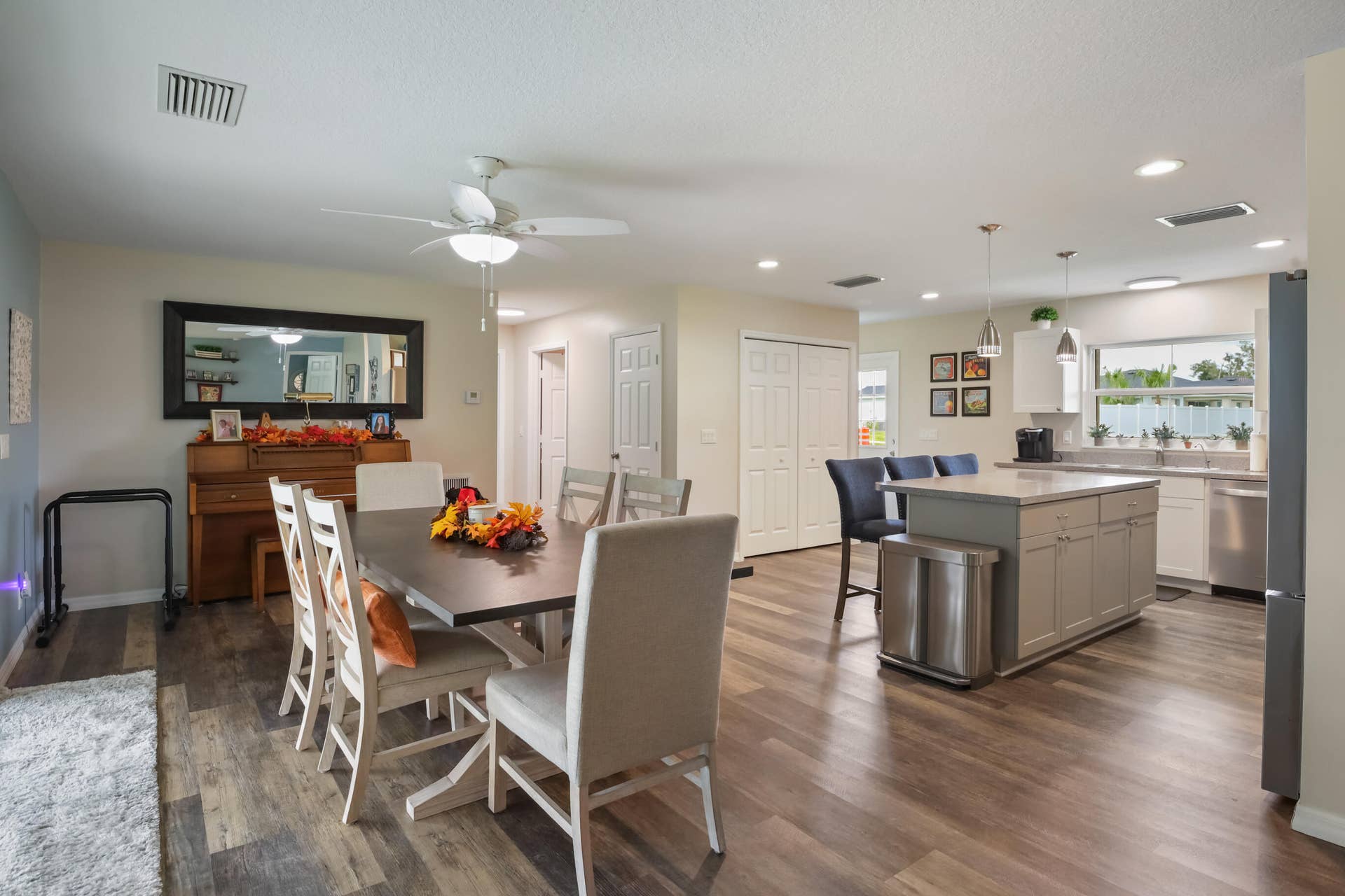 15440 SW Palm Drive, Indiantown, FL 34956 Dining