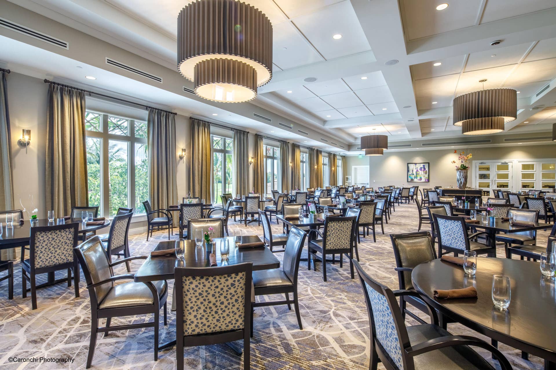 3528 NW CLUBSIDE Circle, Boca Raton, FL 33496 Woodfield Grille