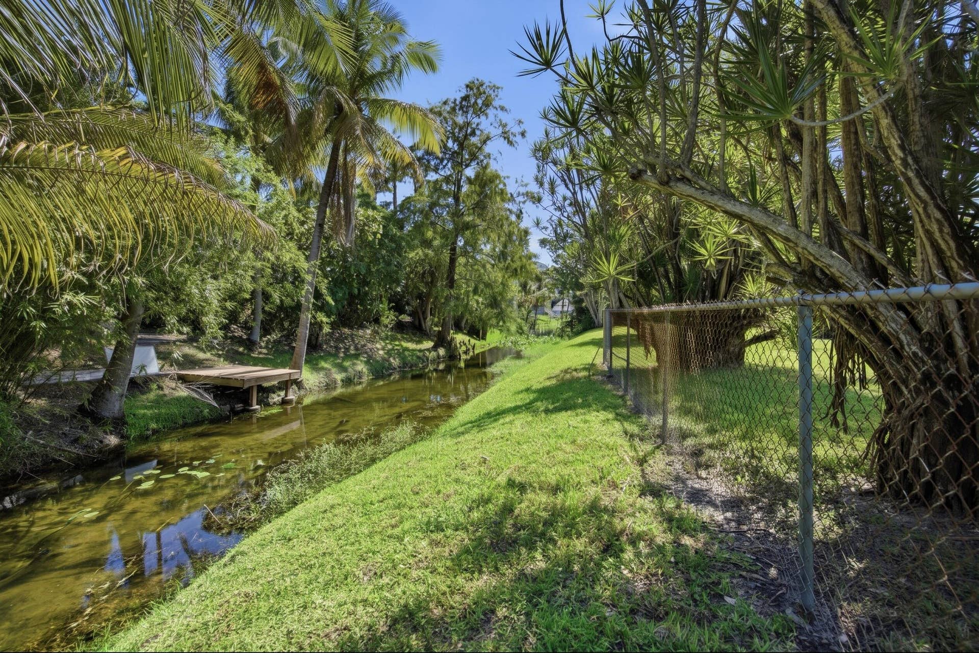 1900 NW 43RD Street, Oakland Park, FL 33309 32-IMG_0071