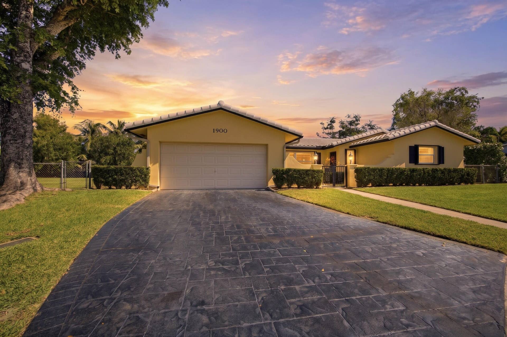 1900 NW 43RD Street, Oakland Park, FL 33309 4-