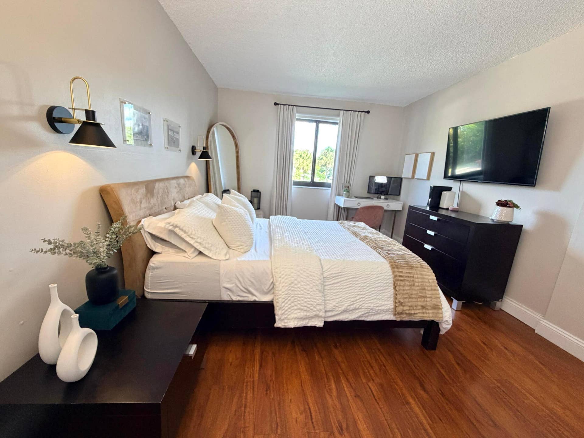 3700 N PINE ISLAND Road, #210, Sunrise, FL 33351 Master bedroom