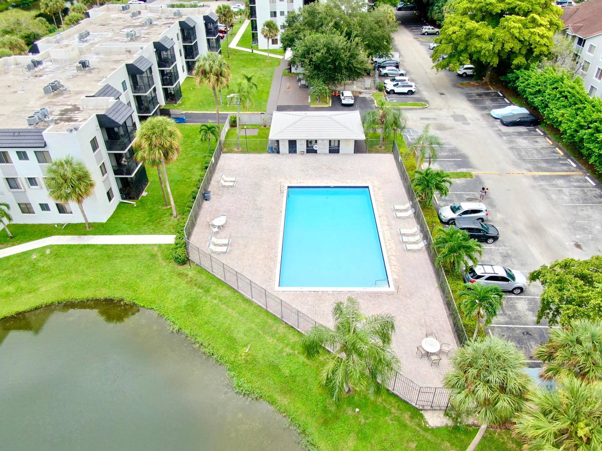 3700 N PINE ISLAND Road, #210, Sunrise, FL 33351 Pool