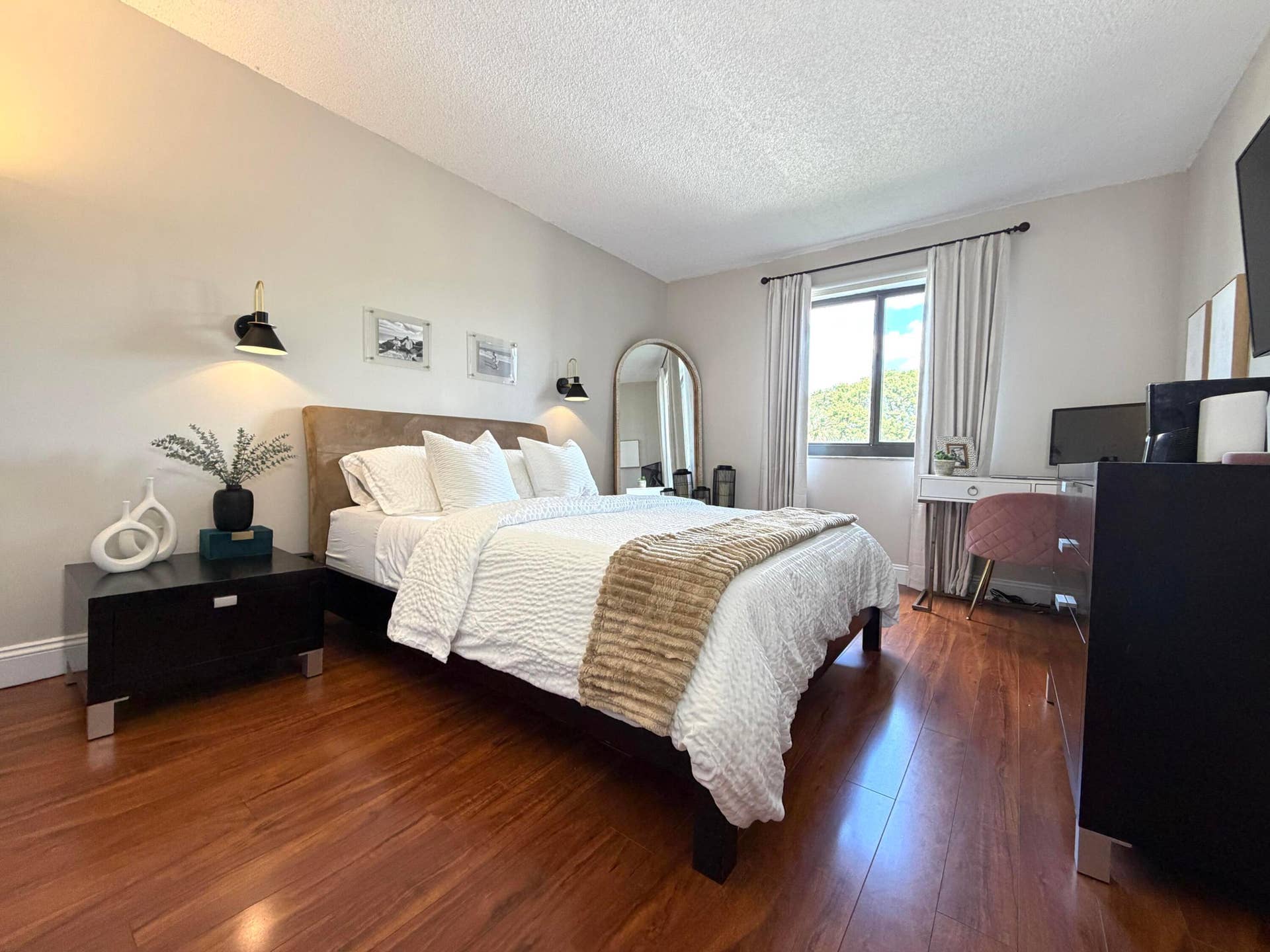 3700 N PINE ISLAND Road, #210, Sunrise, FL 33351 Master bedroom