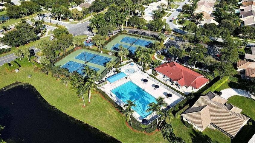 6308 Shadow Tree Lane, Lake Worth, FL 33463 tennis center