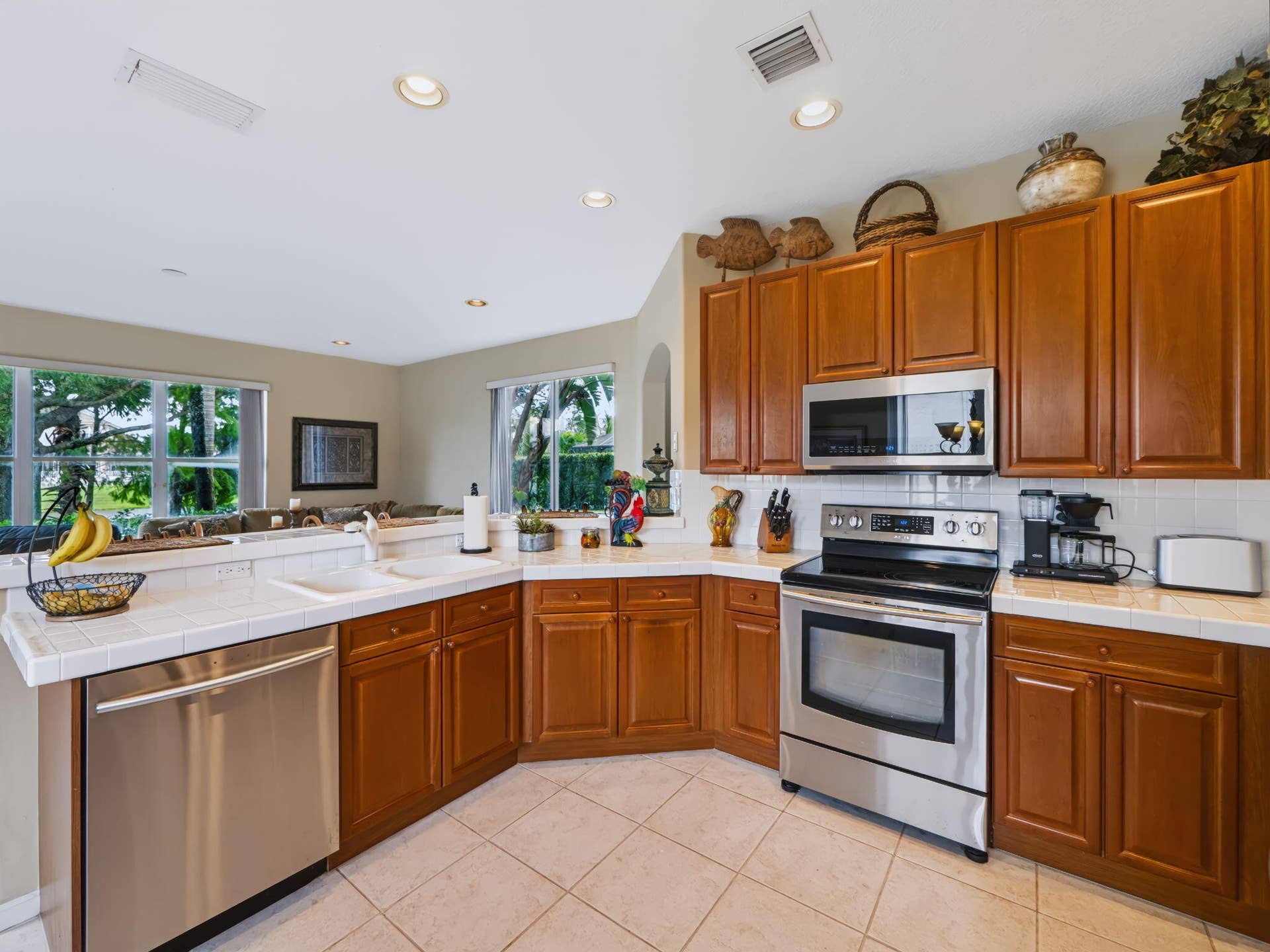6308 Shadow Tree Lane, Lake Worth, FL 33463 13-web-or-mls-6308-shadow-tree-ln-009