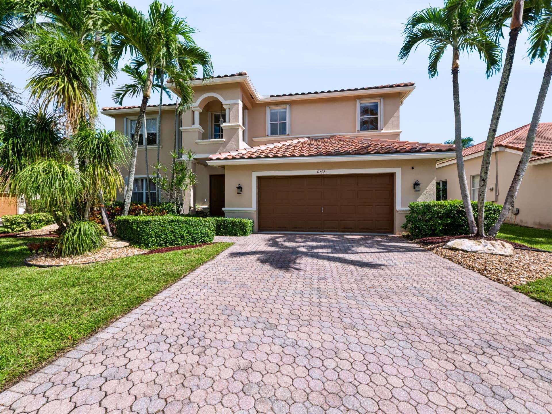 6308 Shadow Tree Lane, Lake Worth, FL 33463 3-web-or-mls-6308-shadow-tree-ln-002