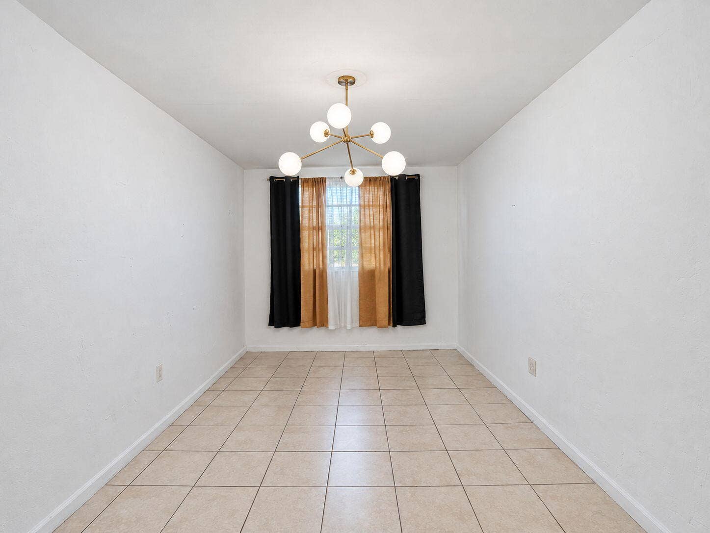 1805 NW 13TH Court, Fort Lauderdale, FL 33311 Additional room off of living room can be used for bedroom
