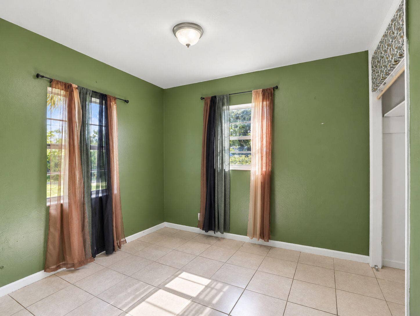 1805 NW 13TH Court, Fort Lauderdale, FL 33311 Room featuring light-toned tile flooring,