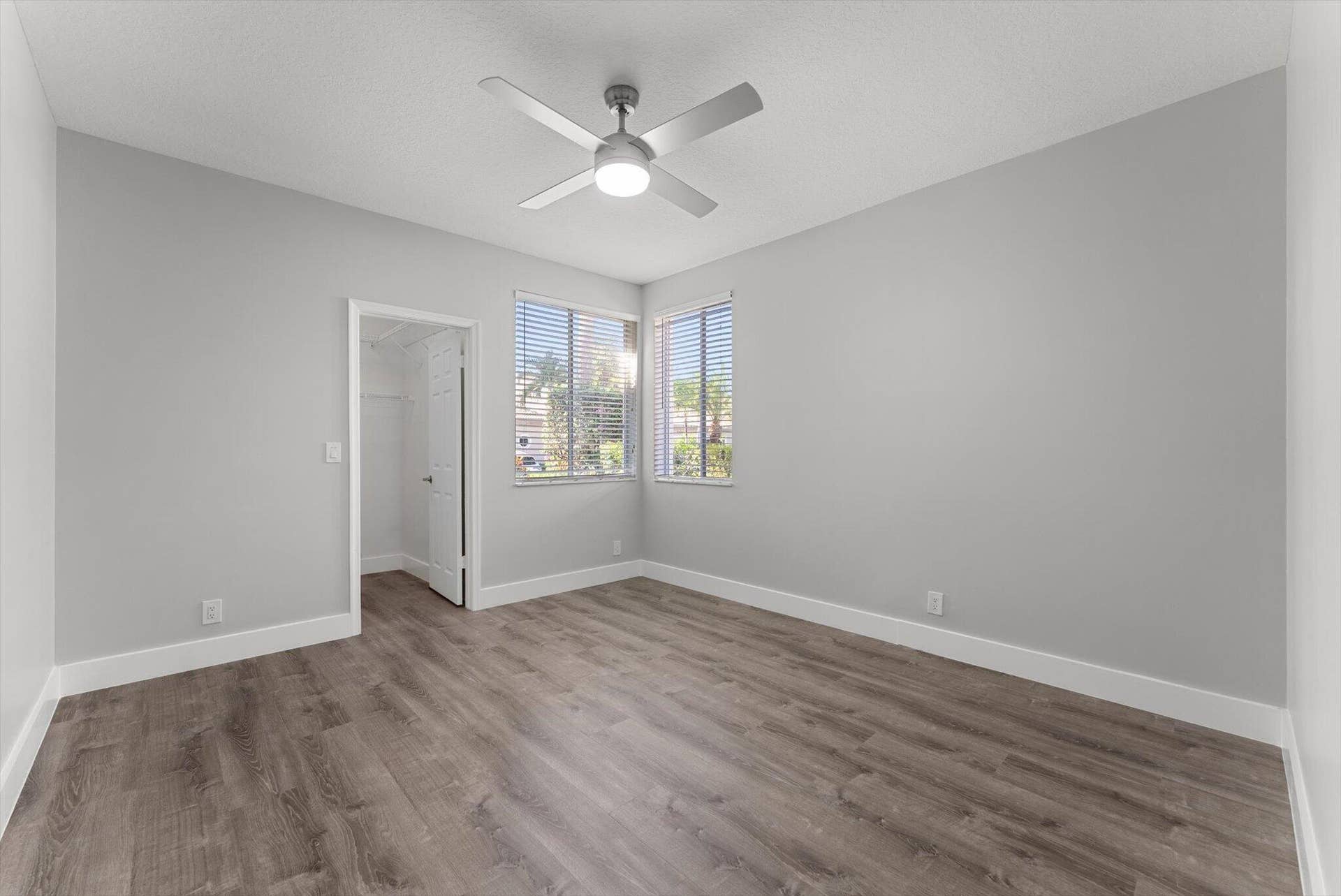 5375 Monterey Circle, #D, Delray Beach, FL 33484 29-29